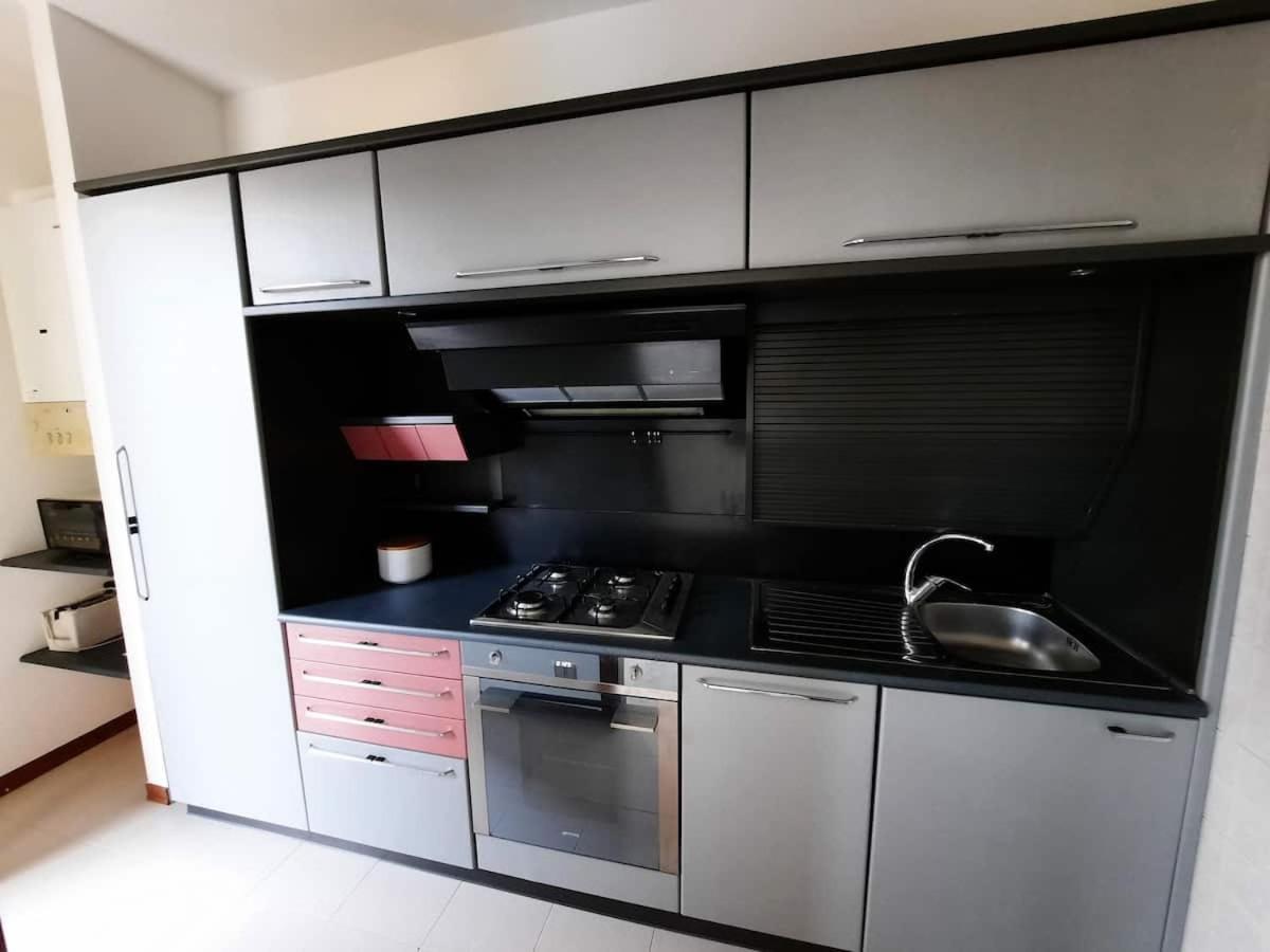 Appartamento Confortevole E Ben Servito San Mariano 외부 사진