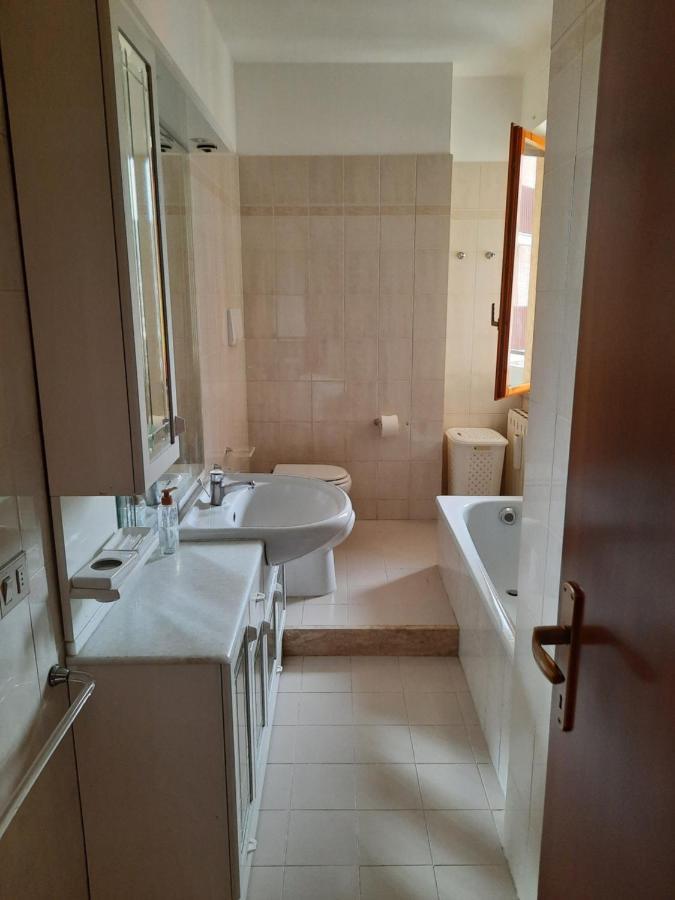 Appartamento Confortevole E Ben Servito San Mariano 외부 사진